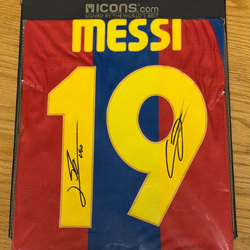 חולצת ברצלונה חתומה מסי + לאמין יאמל