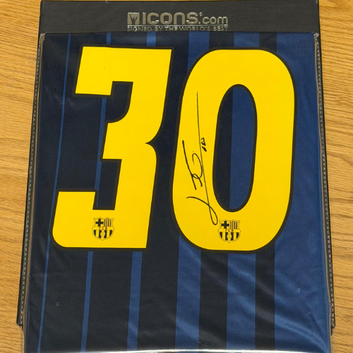 חולצה חתומה מסי - ליגת אלופות