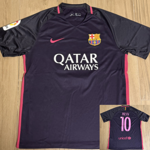 חולצה חתומה מסי - ברצלונה (2016-17)