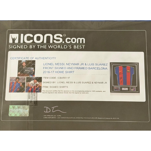 חולצת ברצלונה חתומה - מסי, ניימאר, לואיס סוארס